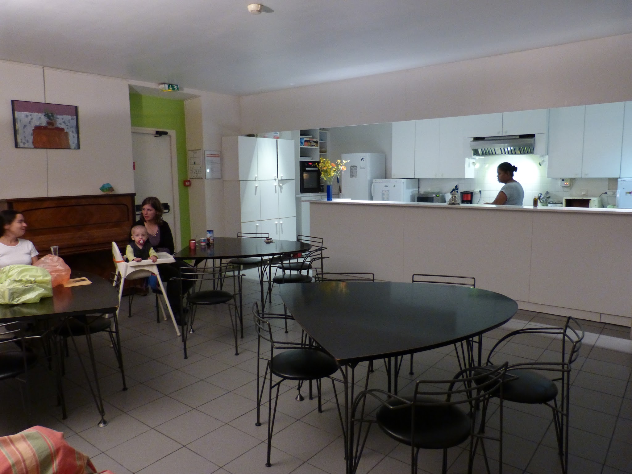 La salle à manger, cuisine (Curie)