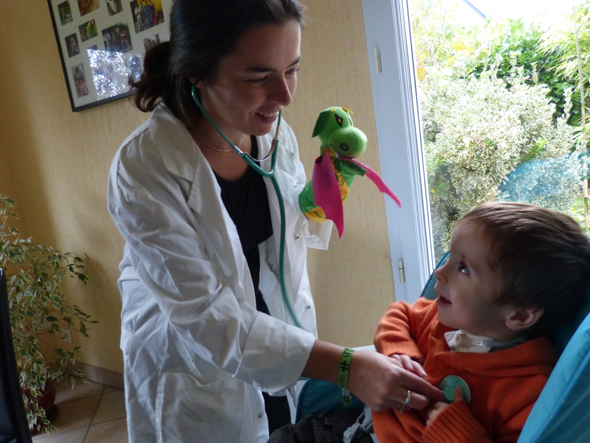 Docteur Maman, diplômée de l'Université des bisous